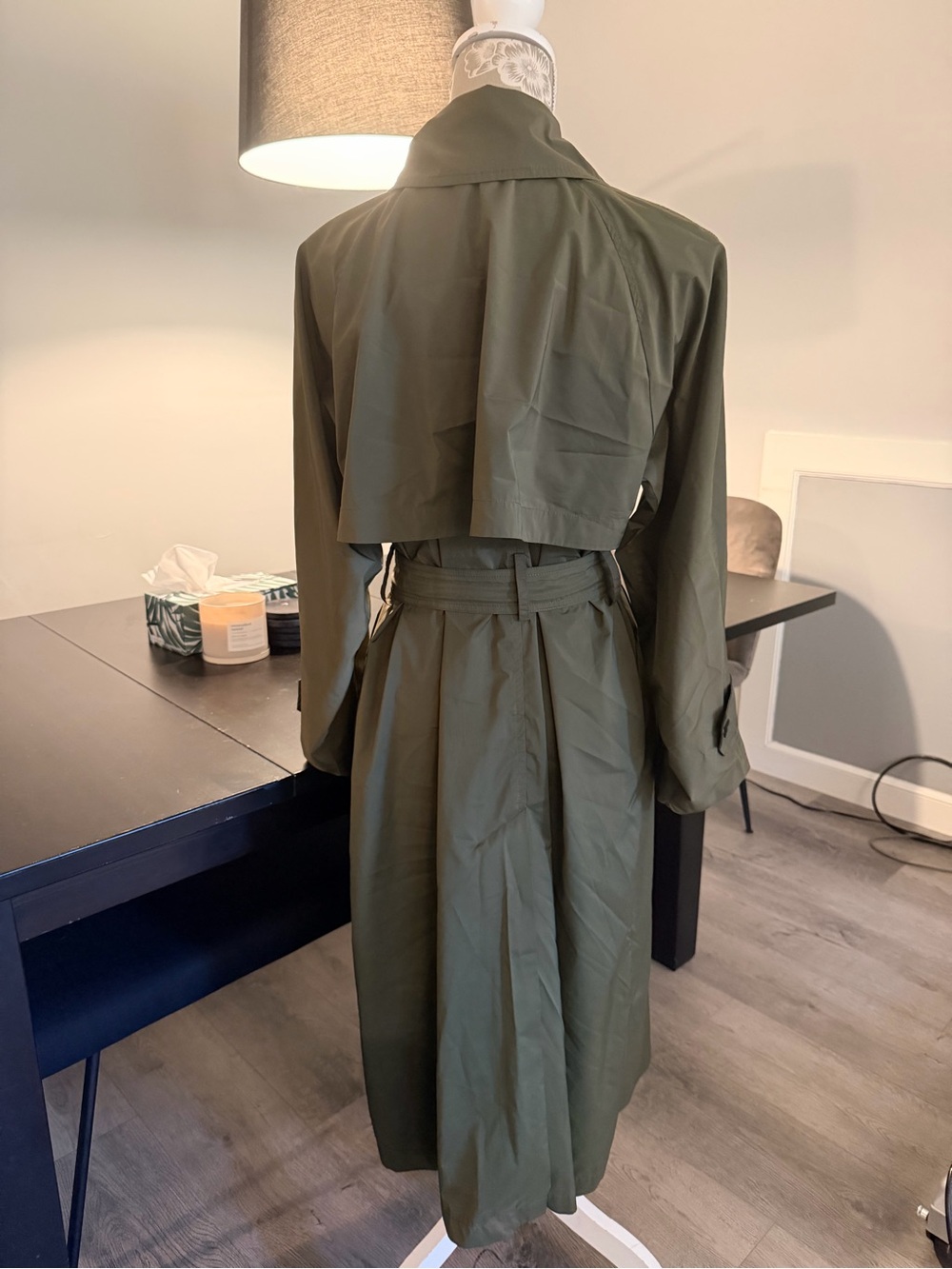 MaxMara Weekend Olive Green Light Trenchcoat - Picture 2 of 8